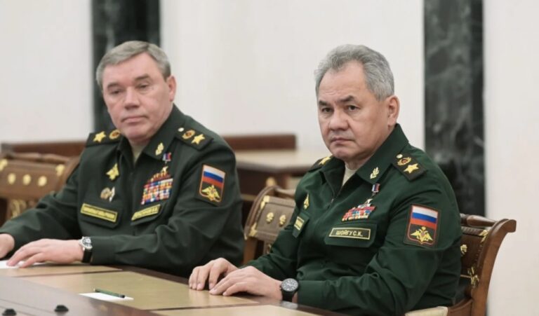 Какво става? Руският военен министър и шефът на Генщаба изчезнаха безследно