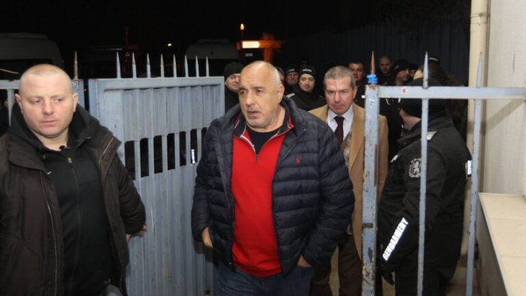 ЕНП призова ЕК публично да осъди действията на кабинета “Петков” заради незаконния арест на Борисов