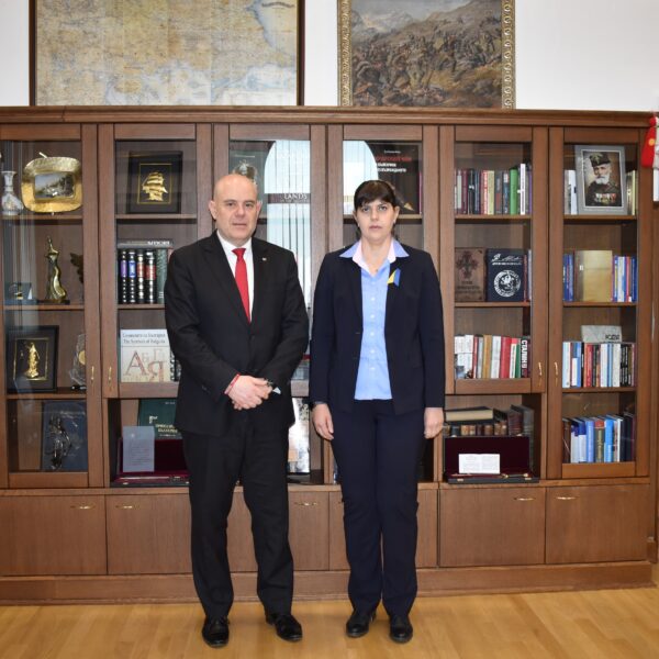Главният прокурор Иван Гешев се среща на четири очи с Лаура Кьовеши