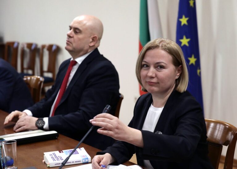 Надежда Йорданова обжалва пред ВАС отказа на ВСС да приеме мотиви за махането на Гешев