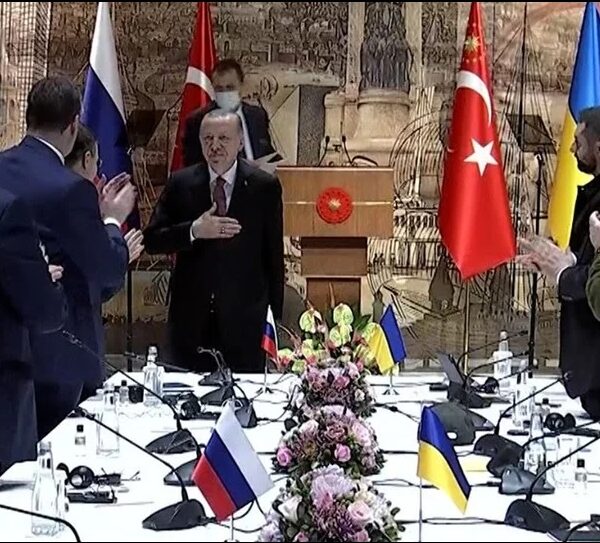 Украйна съобщи какво се случва на преговорите в Истанбул