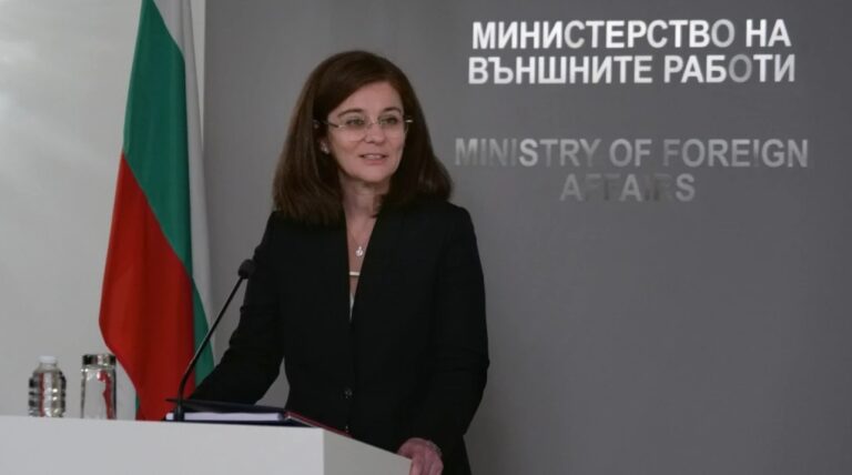 Теодора Генчовска: Не сме обсъждали никаква договорка с РСМ