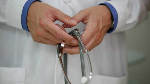 Лични лекари: Правителството ще връща поликлиниките, за да дава по-малко пари за здраве