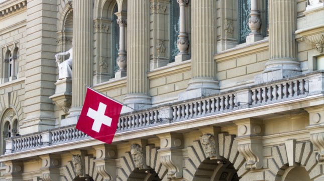 Колко пари държат руснаците в швейцарски банки