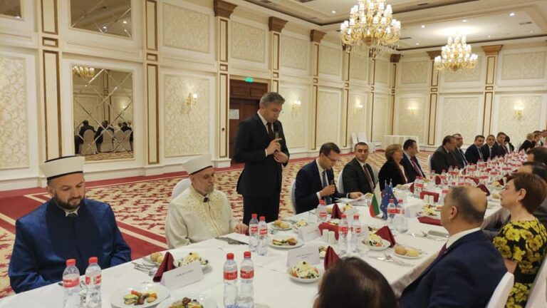 Мустафа Карадайъ даде вечеря -ифтар за свещения месец Рамазан  СНИМКИ