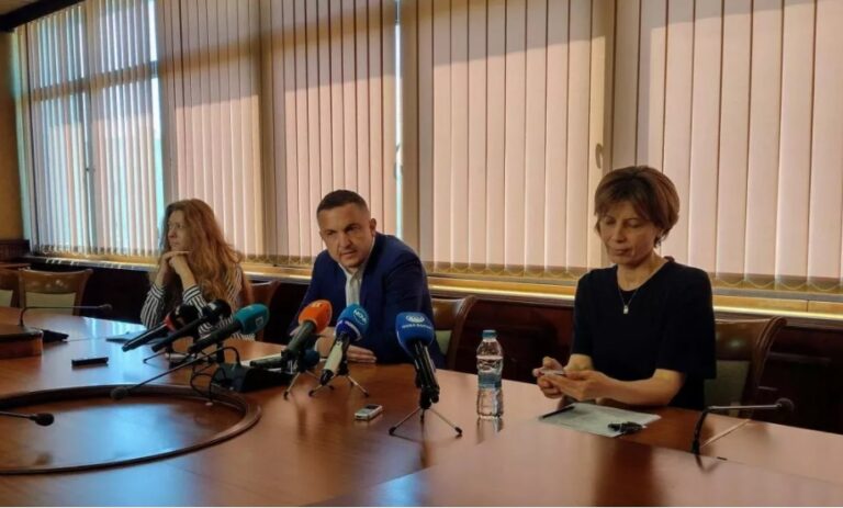 Иван Портних: Гуцанов да попита своя началник Станишев всичките въпроси за тръбата