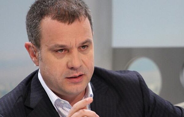 Кошлуков блокира делото за собствената си смяна в БНТ
