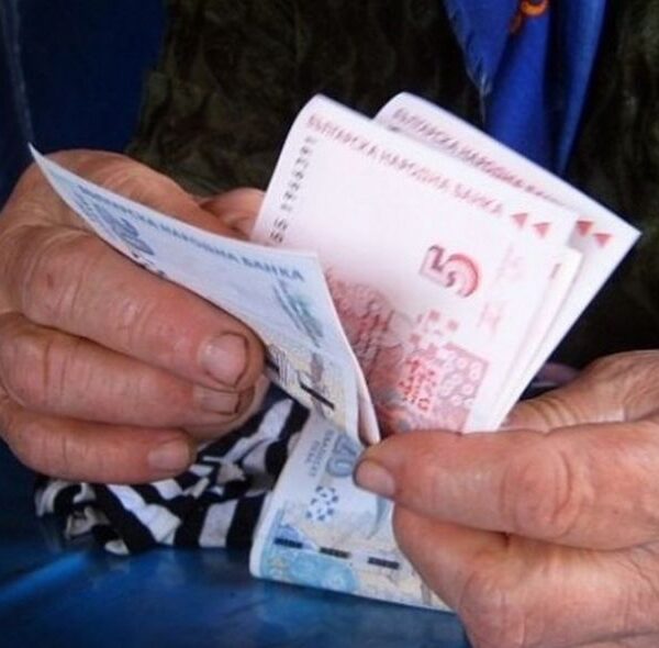Над 1 милион пенсионери ронят сълзи след преизчислението на парите