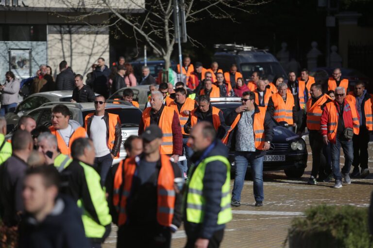 Пътните строители бесни на Киро и “Промяната”, блокират от утре страната