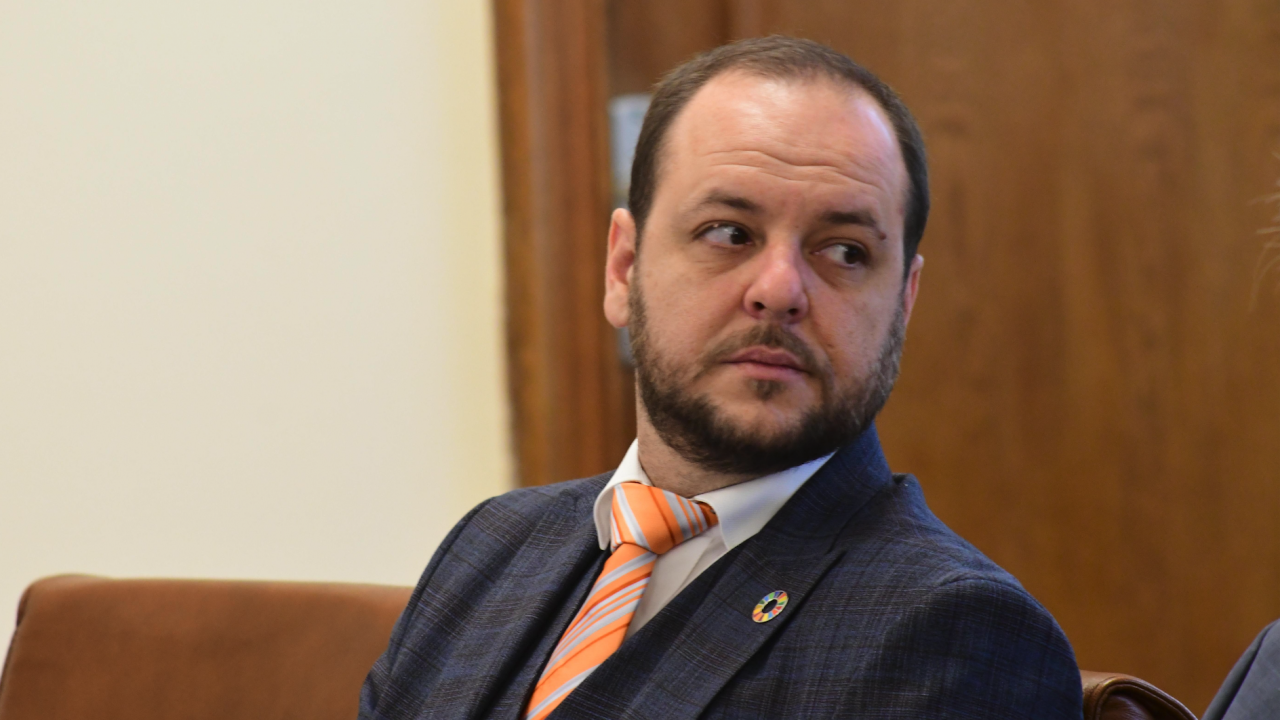 Сандов обяви възможно ли е Асен Василев да е следващия премиер