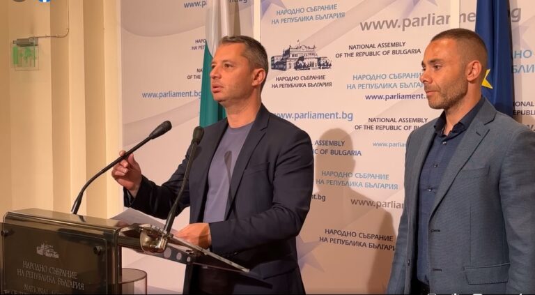 Делян Добрев: До мен достигна слух от кулоарите, че депутати на БСП ще си отменят ваканциите