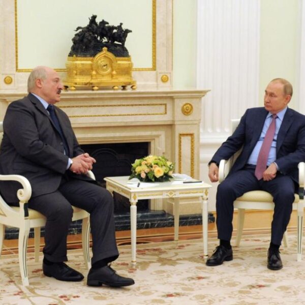 ИЗВЪНРЕДНО! След чай с Путин, Лукашенко в критично състояние!