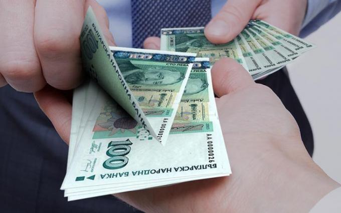 ИНФЛАЦИЯ: БНБ бълва стотачки, банкнотите от 10 и 20 лева намаляват
