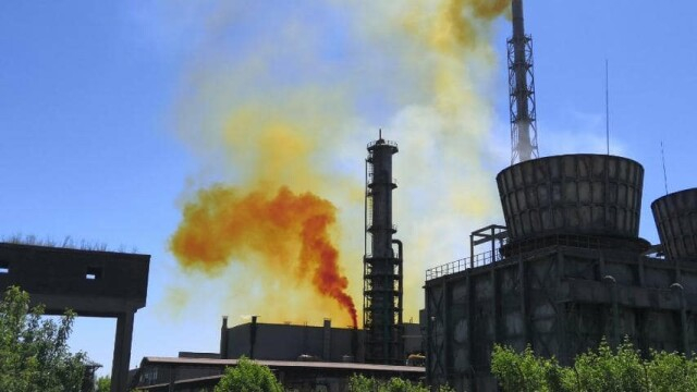 Опасна авария в завода за торове в Димитровград, чул се тътен! ВИДЕО