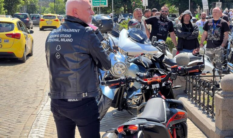 Министър Събев се появи с нестандартна визия на протеста на мотористите