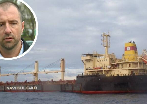 Собственикът с таен план спасява кораба “Царевна” от Мариупол