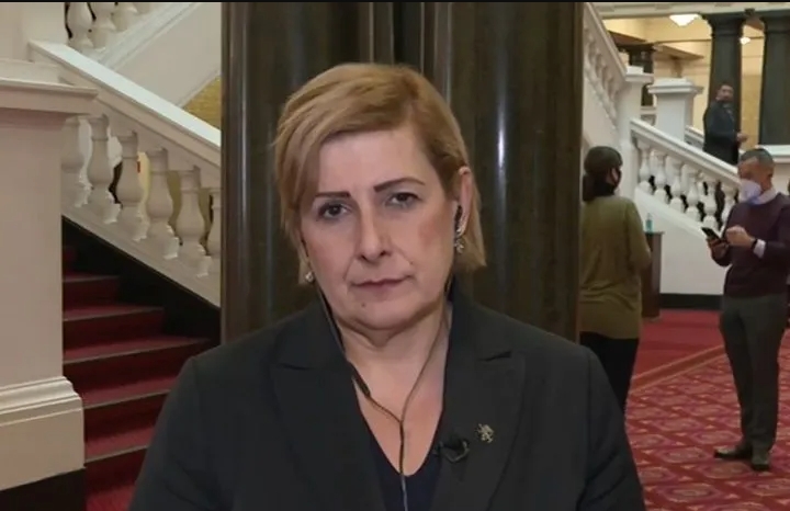 РАЗВОД: Истинските причини за напускането на Елена Гунчева от “Възраждане” и парламента