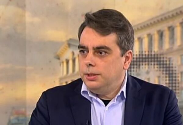 Асен Василев каза кой стои зад закона „Магнитски”, очаквано оплю Борисов