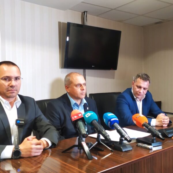 ВМРО надушват избори и излязоха с меморандум, писан все едно от “Атака” и “Възраждане”