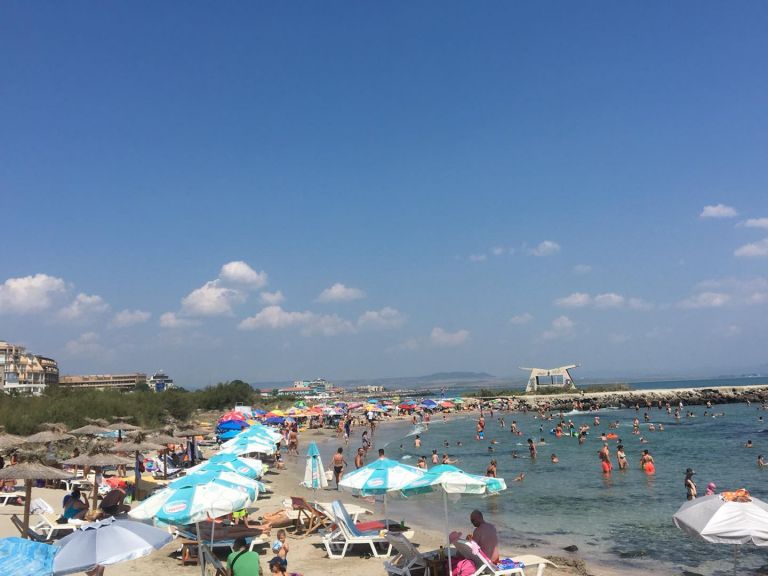 Паника в Бургаско, торпедо изплува на плажа  СНИМКА