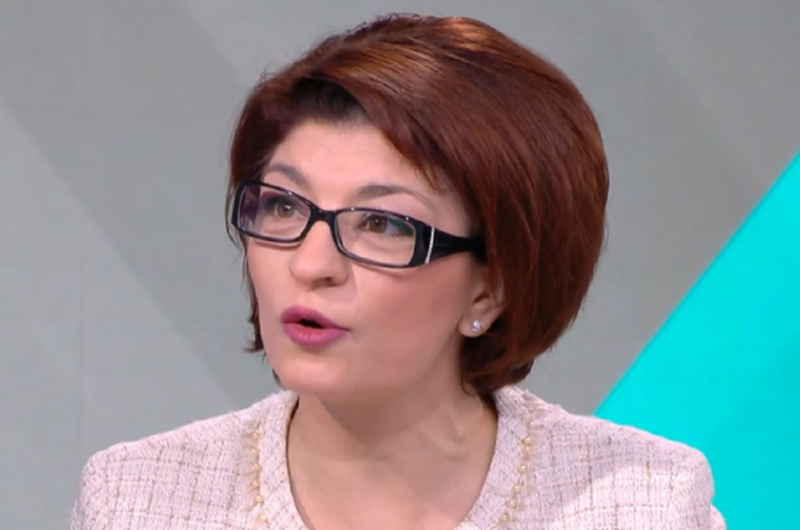 Десислава Атанасова: БСП няма да предложат кандидат за премиер. Ясно си дават сметка в какво състояние е държавата