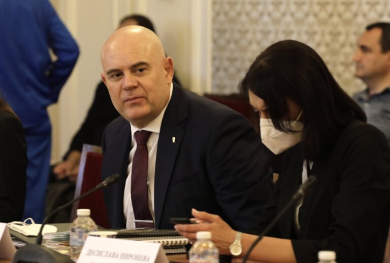 Иван Гешев: Седем души на високи нива в държавата са сред разследваните за корупция