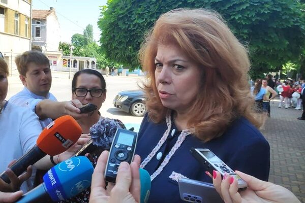 Вицето Илиана Йотова отговори на БСП за страховете им от служебния кабинет