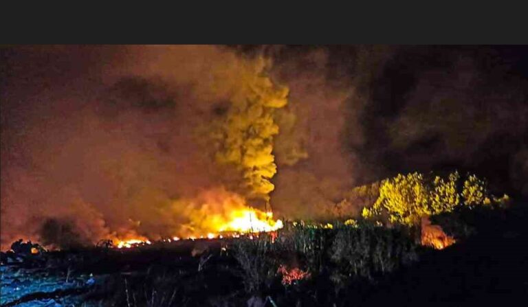 Товарен самолет с 12 тона експлозиви се разби в  Гърция СНИМКИ