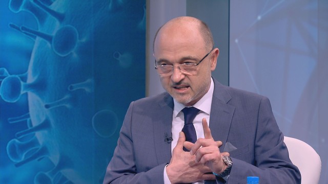 Здравният министър недоволен от работата на правителството “Петков”, ще се изгубят пари