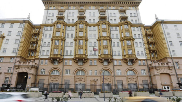 Посолството на САЩ в Москва призова американците незабавно да напуснат Русия