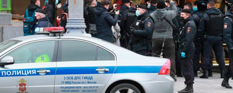 ИЗВЪНРЕДНО! В Москва започнаха арести на военни, елитната дивизия “Дзержински” блокира центъра