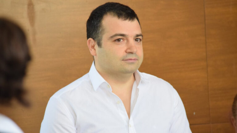 Натрапникът Бачийски наглее: Ректорът Пламен Моллов се притеснява от темата за корупцията