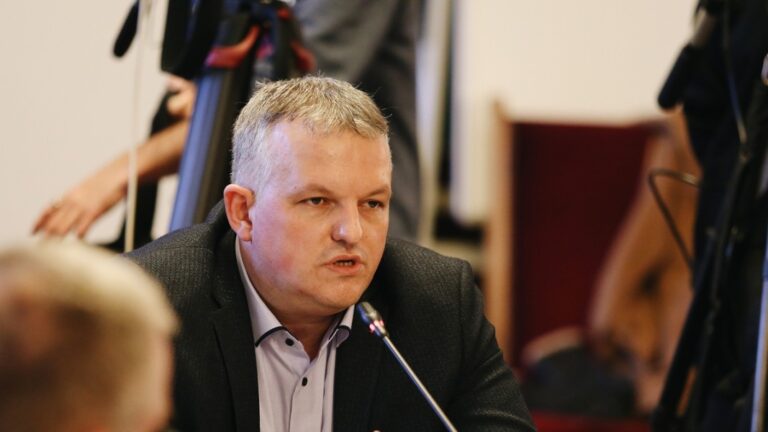 Антон Тонев, ПП: Трябва да обсъдим идеята на Борисов за “програмно правителство”