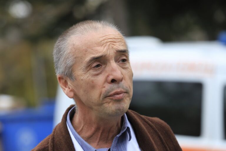 Кретения: Измамници погребаха доцент Атанас Мангъров