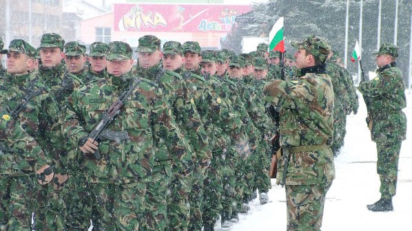 Страшен ФЕЙК: След 2 месеца военна подготовка ще засилват ученици от 10 и 11 клас на фронта