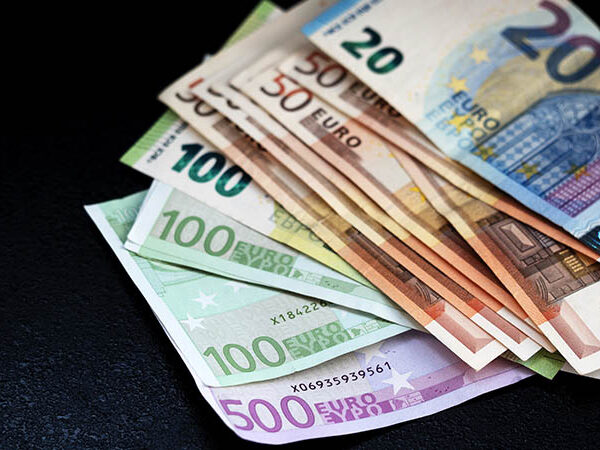 Официално: България няма да приеме еврото от 1 януари 2024 г., ето защо ВИДЕО