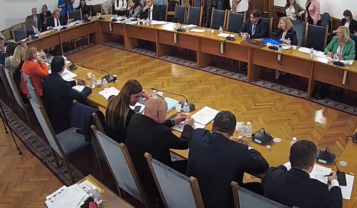 Скандал в Правната комисия: ПП изпитва ужас, че ще им се отнемат мадуровките, напуснаха заседанието