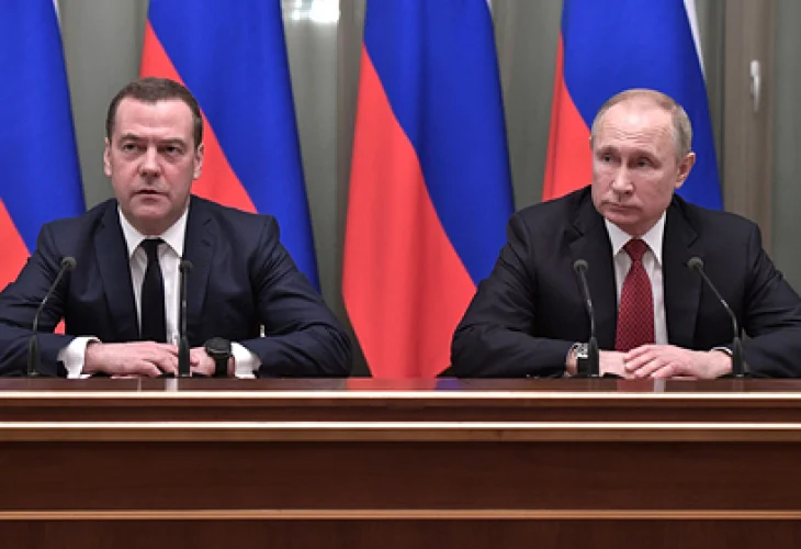 Владимир Путин даде нов висок пост на Медведев