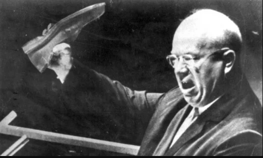 Кирил Петков истеряса в НС като Хрушчов в ООН ВИДЕО