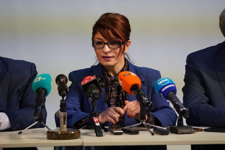Десислава Атанасова разкри ще се коалира ли ГЕРБ с БСП след изборите