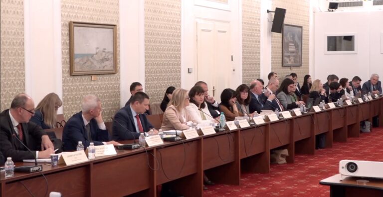 НА ЖИВО: Депутатите дискутират механизъм за разследване на главния прокурор в НС
