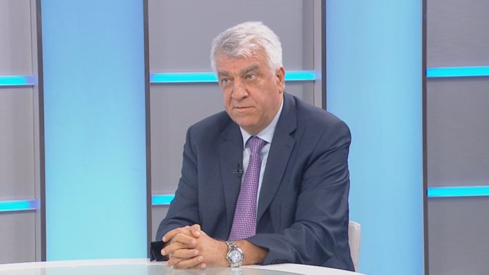 Гечев: Преди избори не е редно да се афишират коалиции