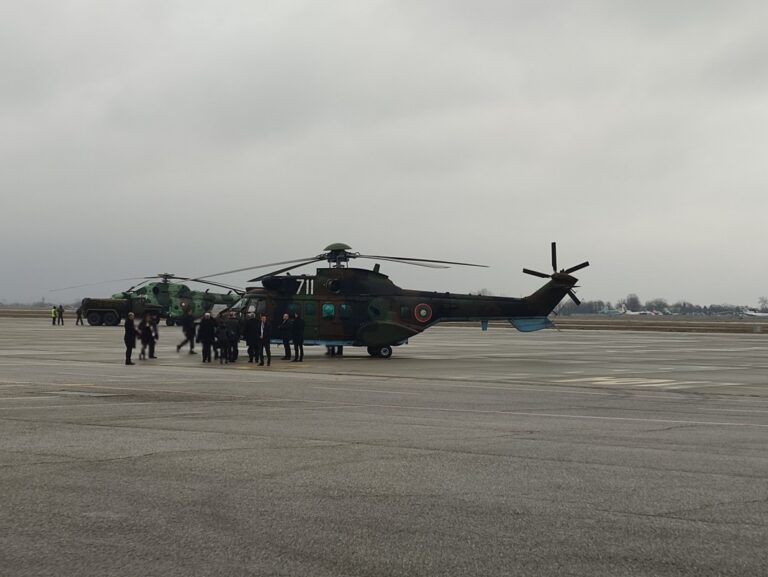 НАТО със спешно заседание: Беларуски бойни хеликоптери нахлуха във…   ВИДЕО
