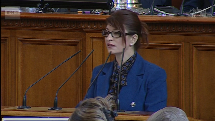 Десислава Атанасова: Благодаря на избирателите на ГЕРБ-СДС за подкрепата, убеден съм, че ….