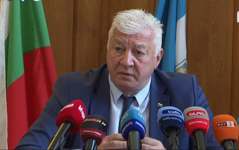 НА ЖИВО Кметът на Пловдив Здравко Димитров с ключово решение за оставката