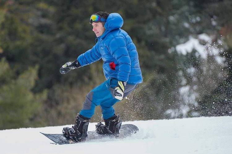 В разгара на кампанията: Киро яхна сноуборд на Боровец СНИМКИ