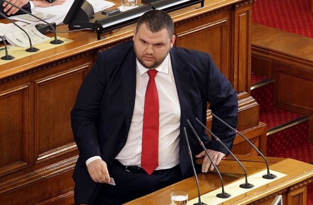 Бащата на Делян Пеевски пак иска депутатите да могат да бъдат сваляни