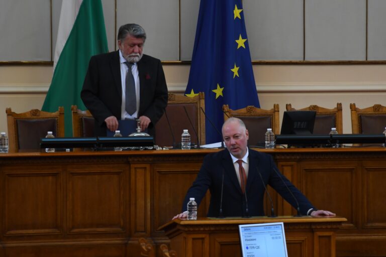 Решено: Росен Желязков стана председател на 49-ото НС