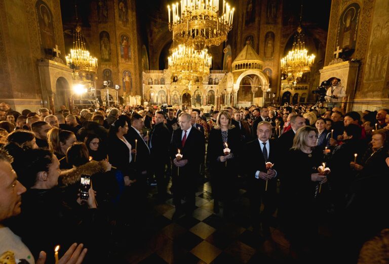 Президентът Румен Радев поздрави българите за Великден