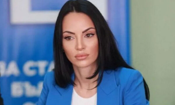 ИЗВЪНРЕДНО! По настояване на Борисов, Славена Точева напуска парламента. Причината е…